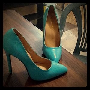 Red bottom 4.5 inch blue patent heels
